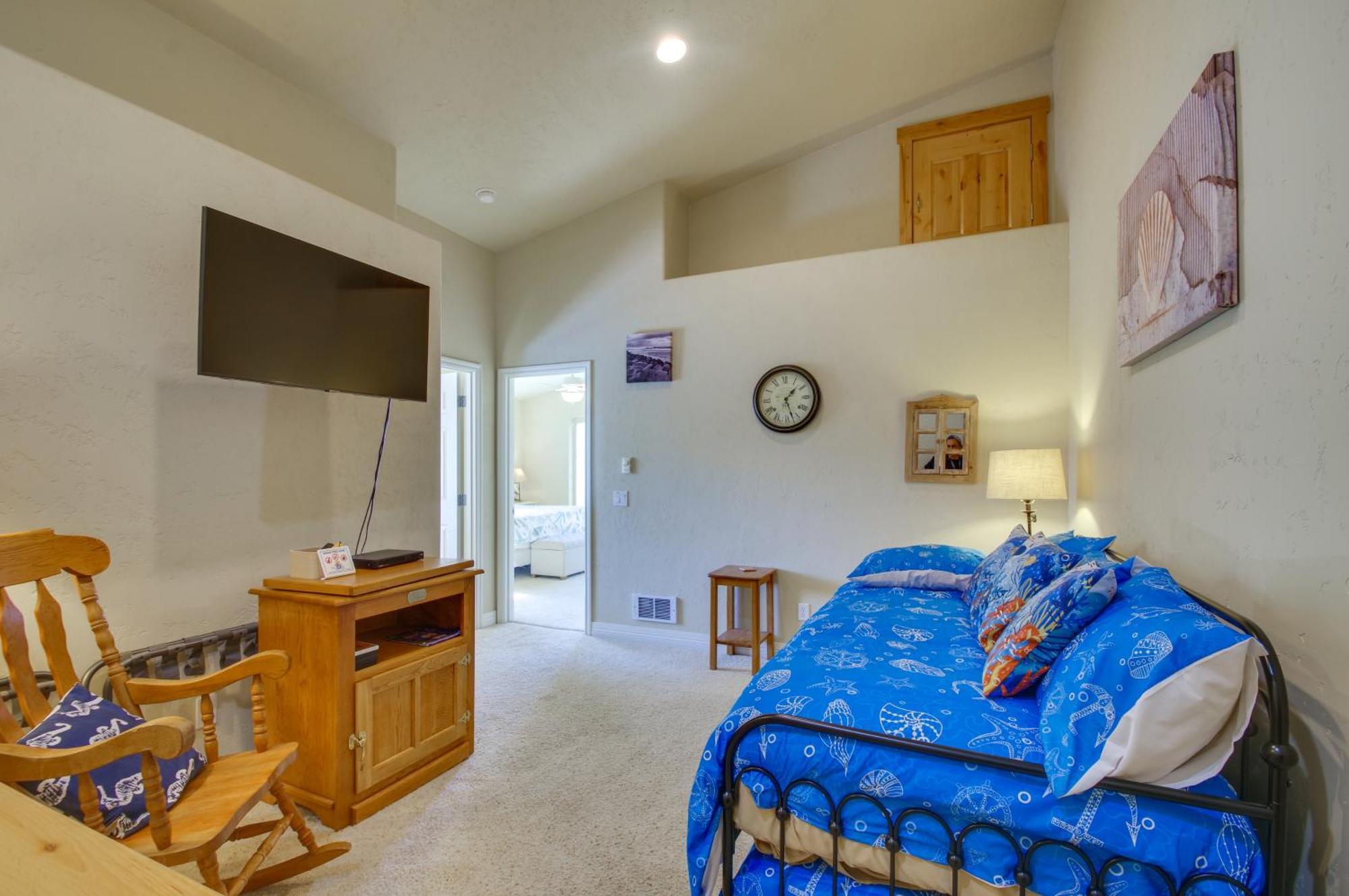 Quiet Waterfront Escape With Hot Tub And Beach Access! Gold Beach Kültér fotó